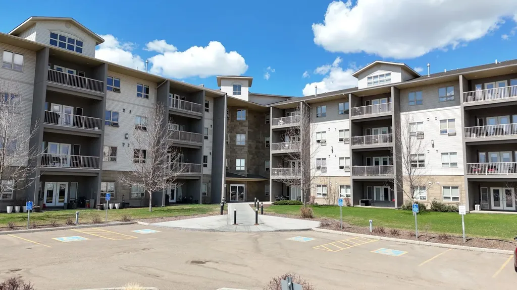 4102 69 Avenue Lloydminster AB T9V2H9