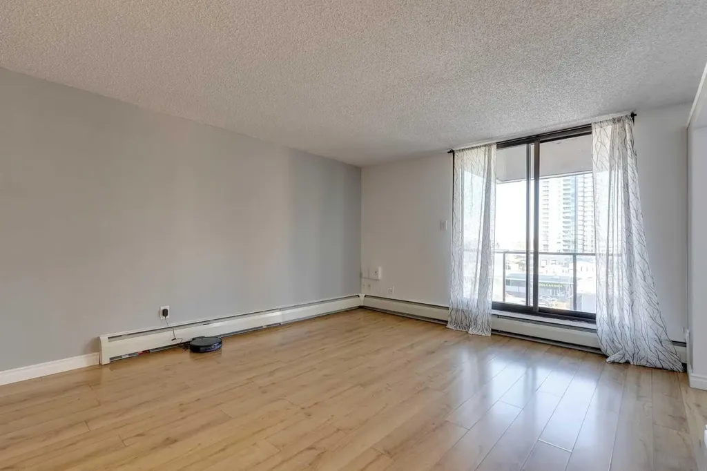 1334 13 Avenue SW Calgary AB T3C 3S2