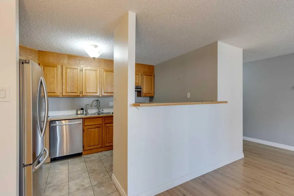 1334 13 Avenue SW Calgary AB T3C 3S2
