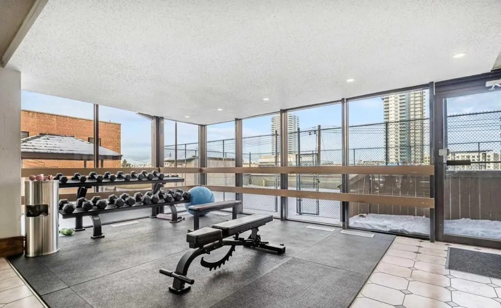 1334 13 Avenue SW Calgary AB T3C 3S2