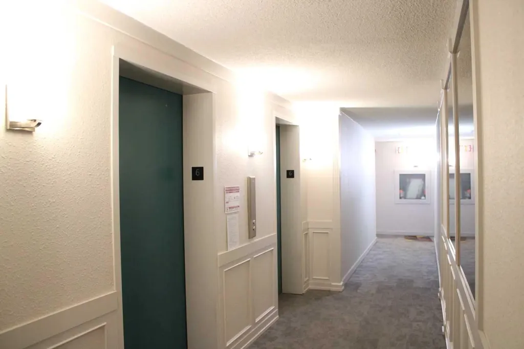 1334 13 Avenue SW Calgary AB T3C 3S2
