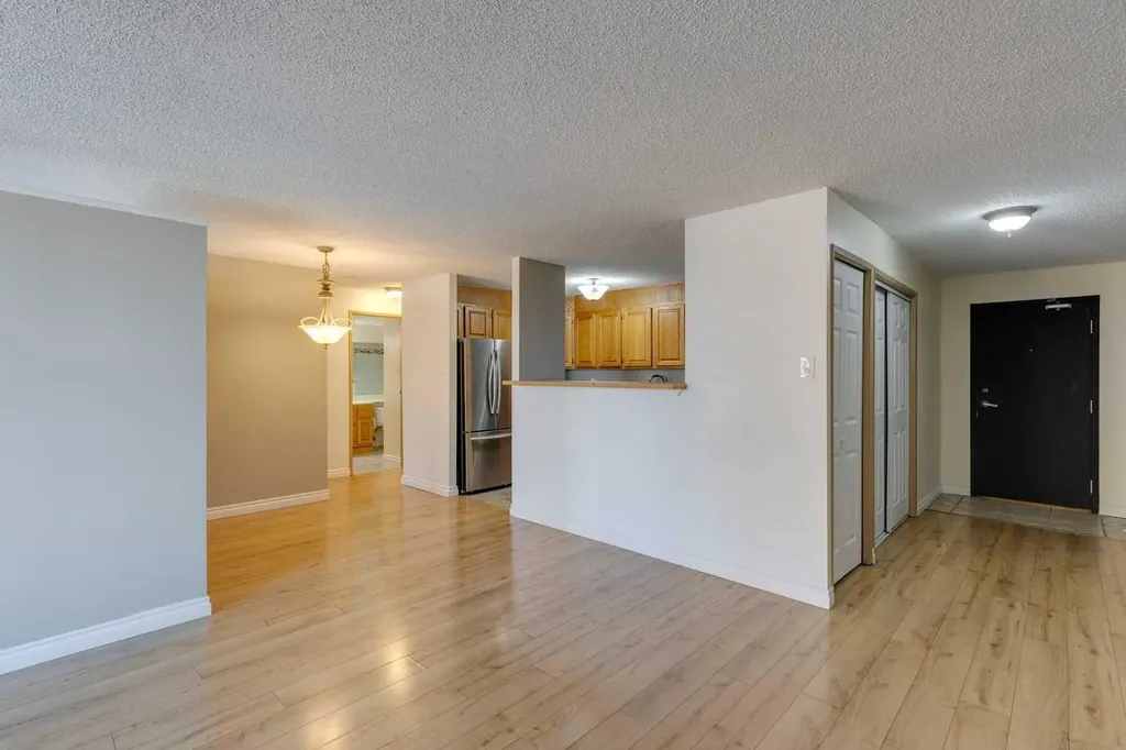 1334 13 Avenue SW Calgary AB T3C 3S2