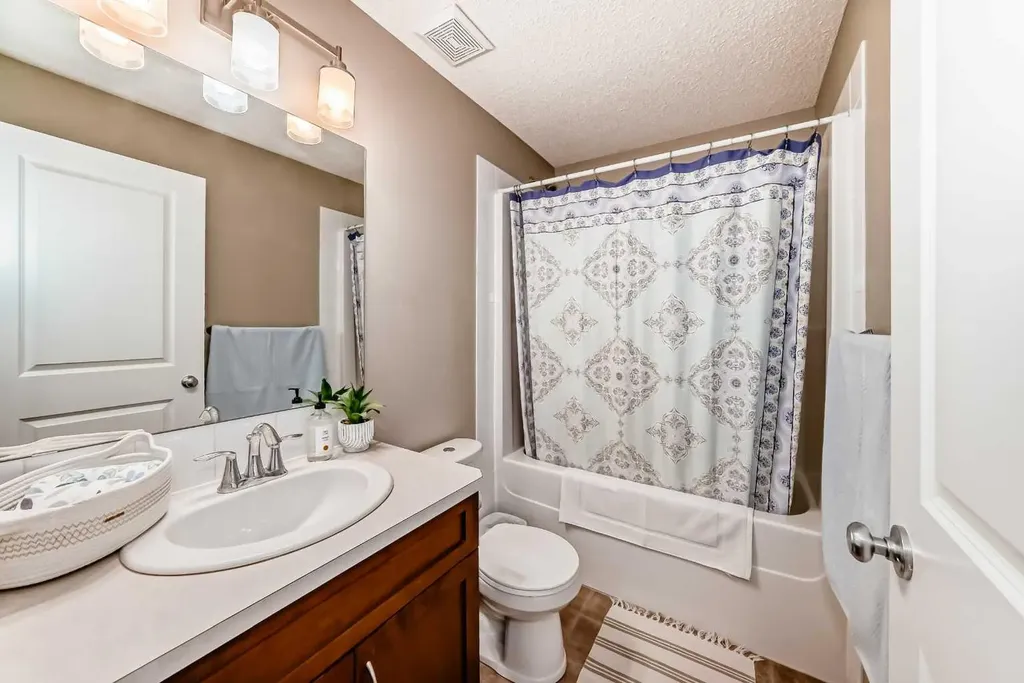 266 Fireside Place Cochrane AB T4C 0R0
