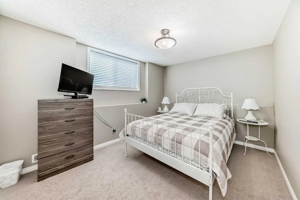 266 Fireside Place Cochrane AB T4C 0R0