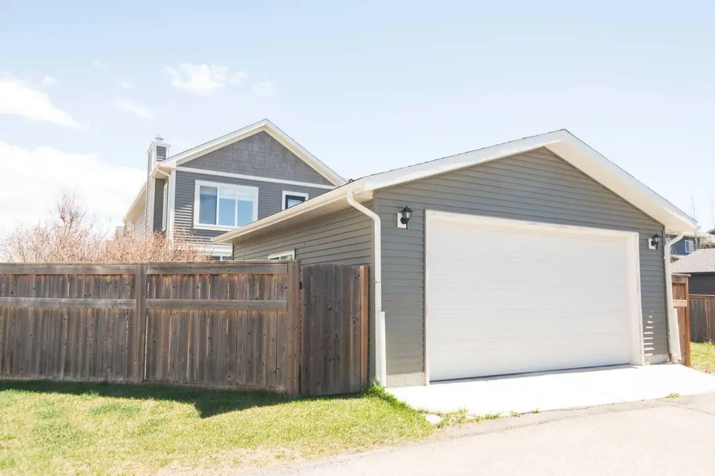 266 Fireside Place Cochrane AB T4C 0R0