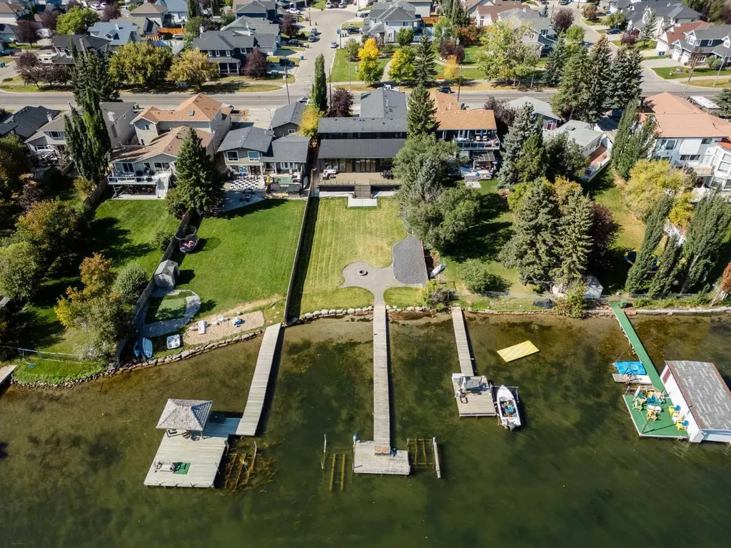692 West Chestermere Drive Chestermere AB T1X1B5