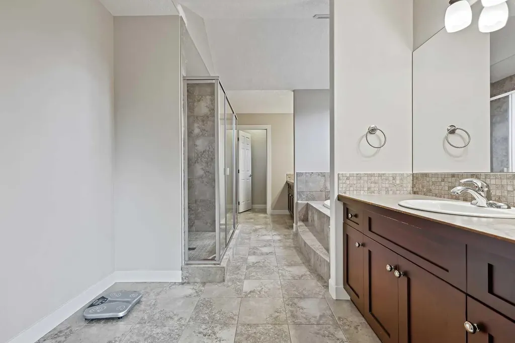 396 Tuscany Estates Rise NW Calgary AB T3L 0C5