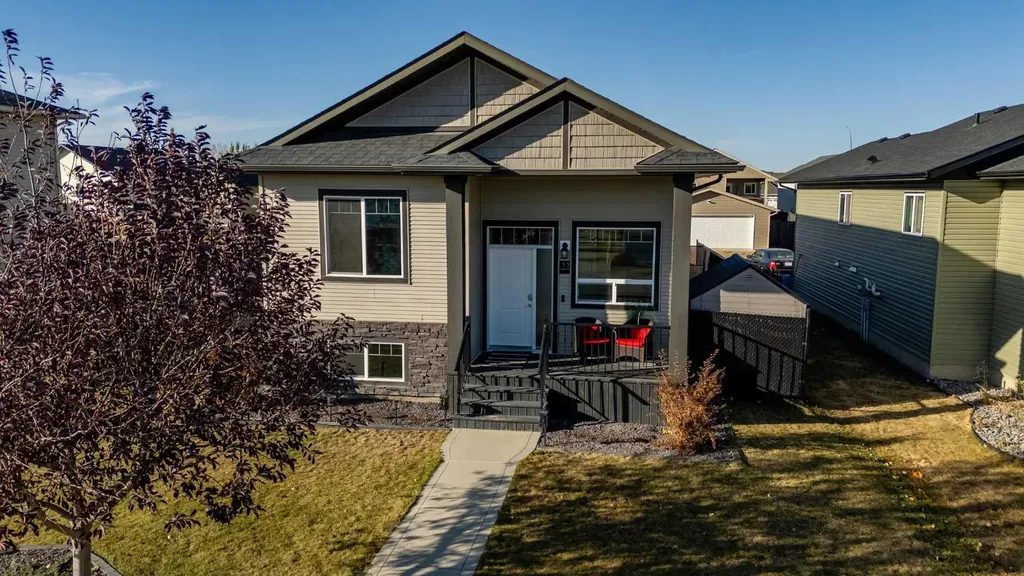 22 Mackenzie Ranch Way Lacombe AB T4L 0A7