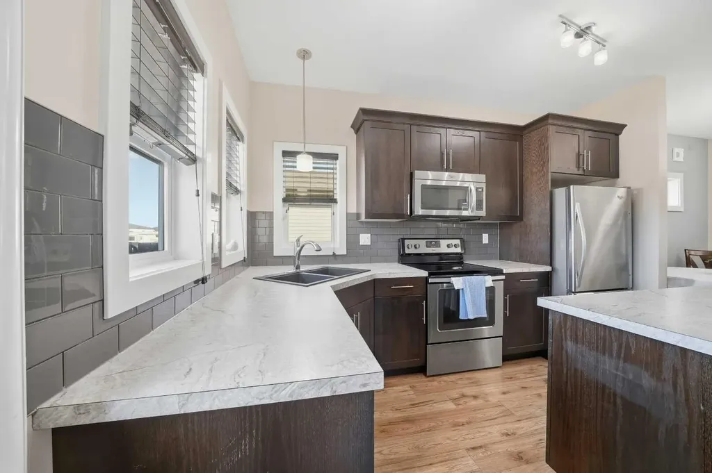 22 Mackenzie Ranch Way Lacombe AB T4L 0A7