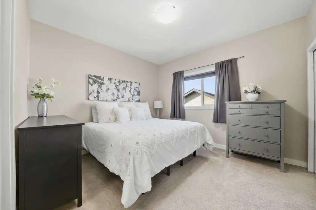 22 Mackenzie Ranch Way Lacombe AB T4L 0A7