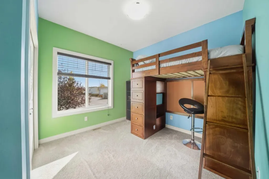 22 Mackenzie Ranch Way Lacombe AB T4L 0A7