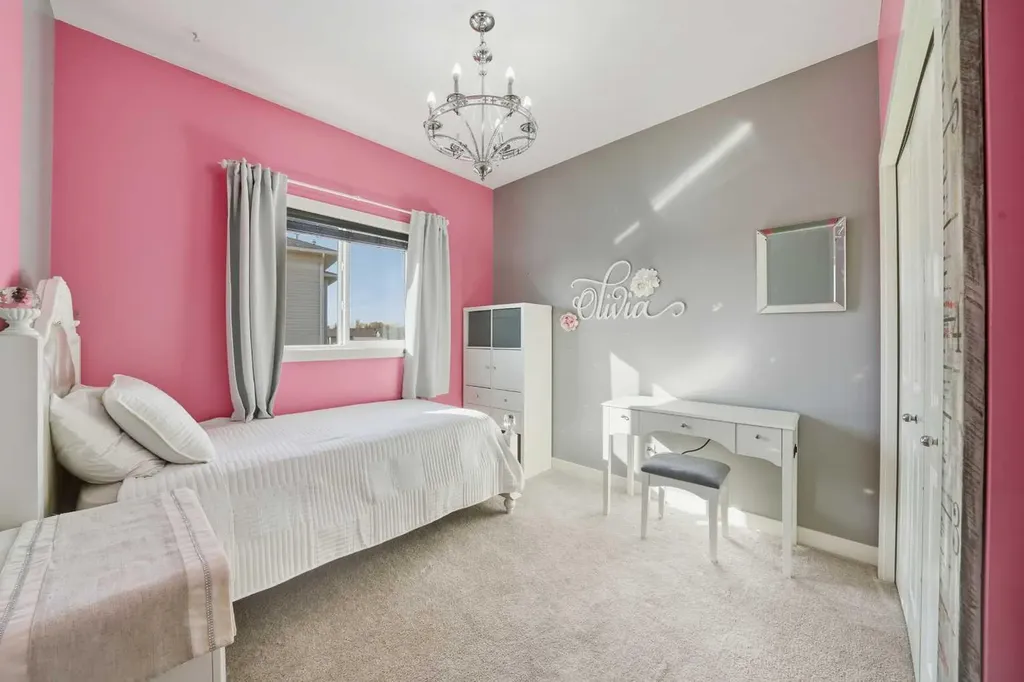 22 Mackenzie Ranch Way Lacombe AB T4L 0A7