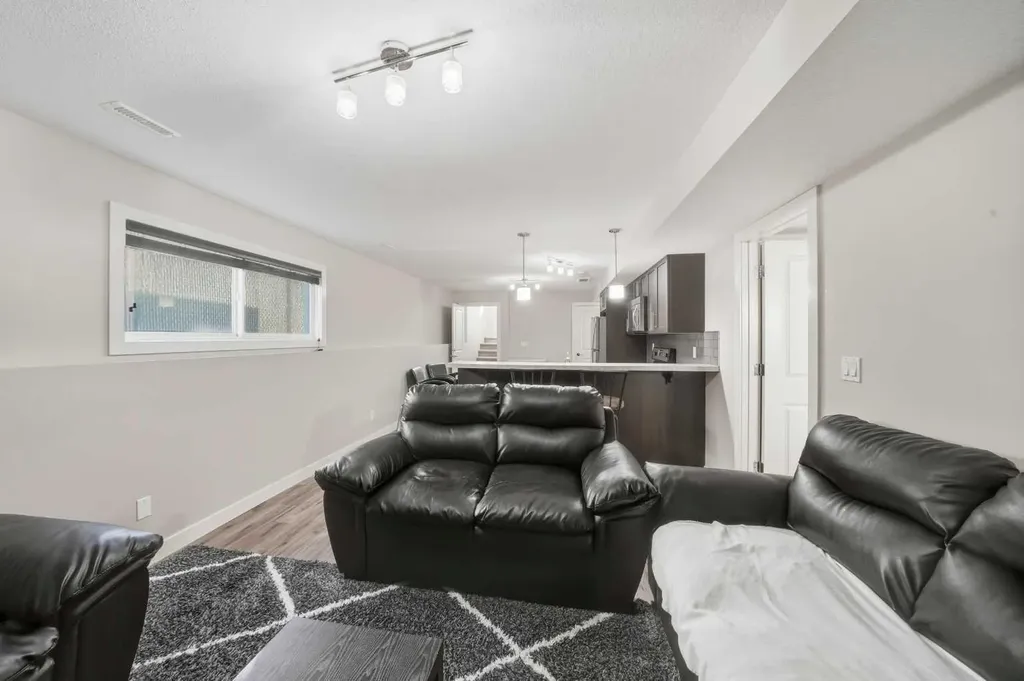 22 Mackenzie Ranch Way Lacombe AB T4L 0A7