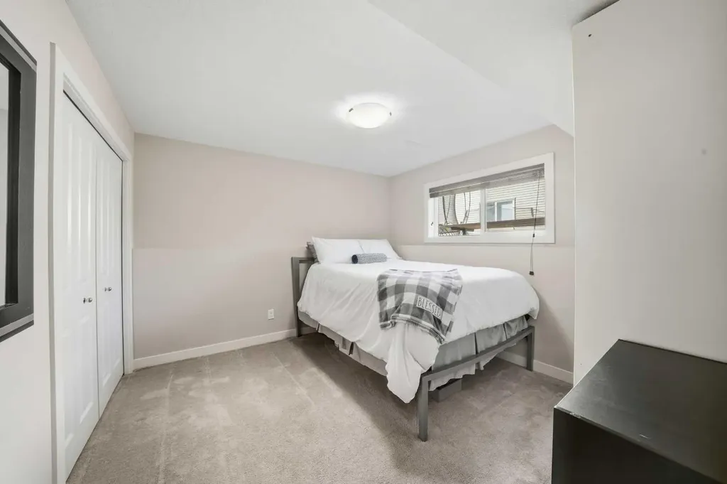 22 Mackenzie Ranch Way Lacombe AB T4L 0A7