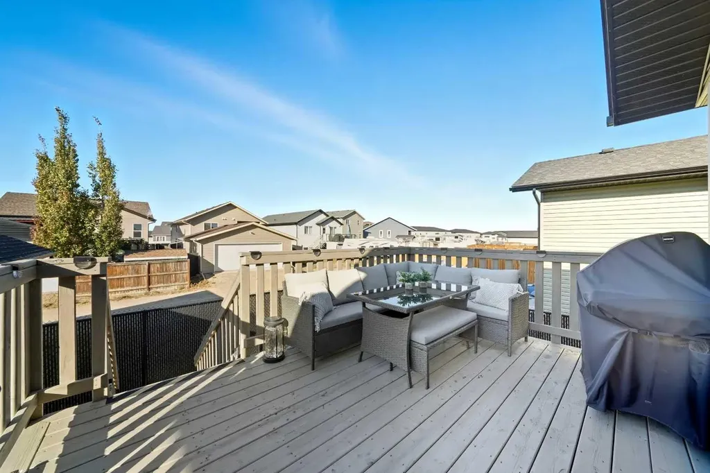 22 Mackenzie Ranch Way Lacombe AB T4L 0A7
