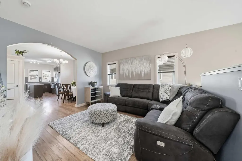 22 Mackenzie Ranch Way Lacombe AB T4L 0A7