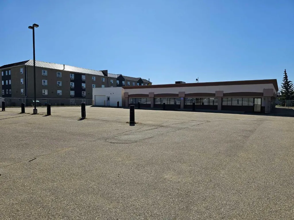 10070 117 Avenue Grande Prairie AB T8V4K5