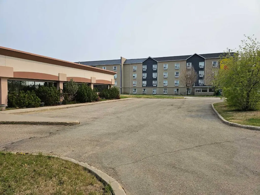 10070 117 Avenue Grande Prairie AB T8V4K5