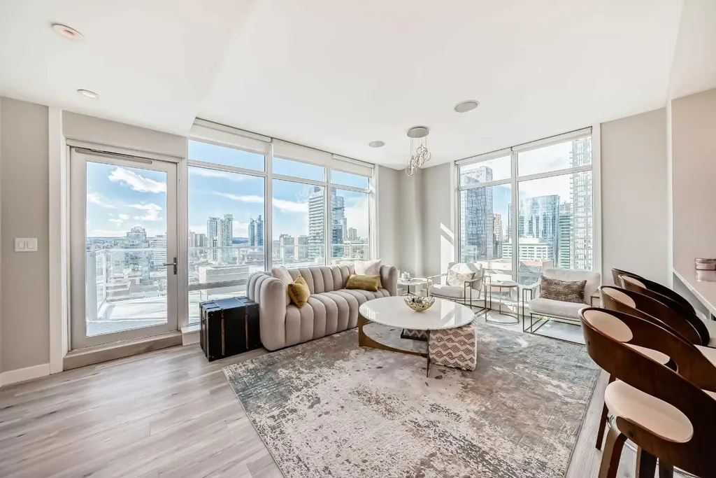 530 12 Avenue SW Calgary AB T2R 0B1