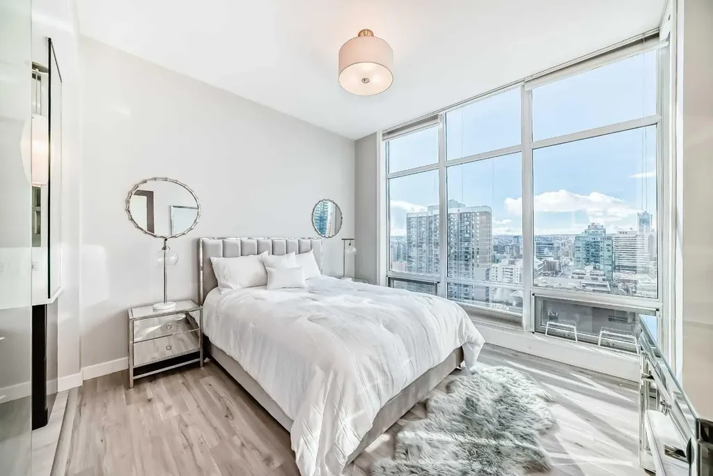 530 12 Avenue SW Calgary AB T2R 0B1