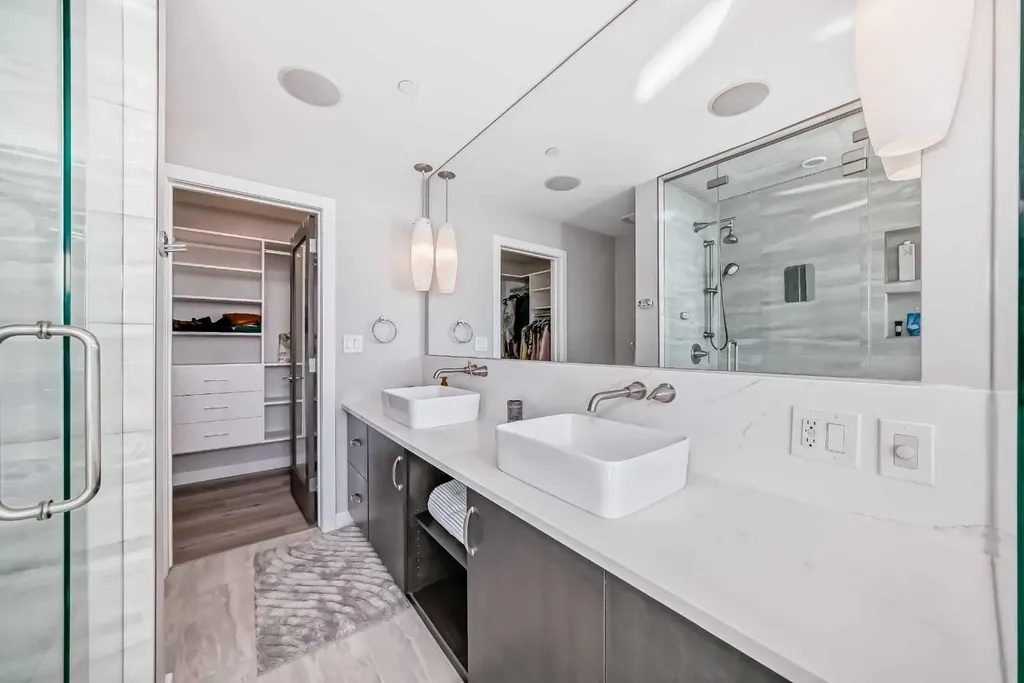 530 12 Avenue SW Calgary AB T2R 0B1
