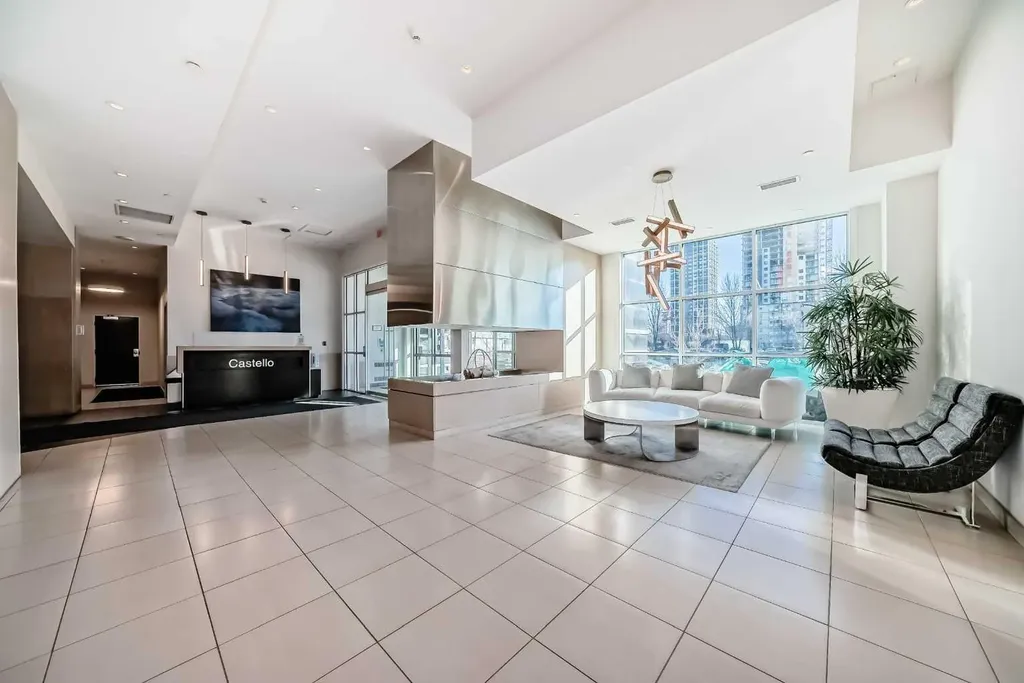 530 12 Avenue SW Calgary AB T2R 0B1