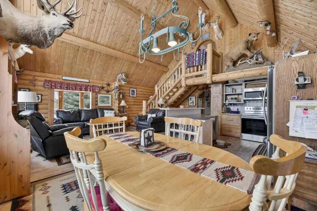 32460 Range Road 61 Rural Mountain View County AB T0M 1X0