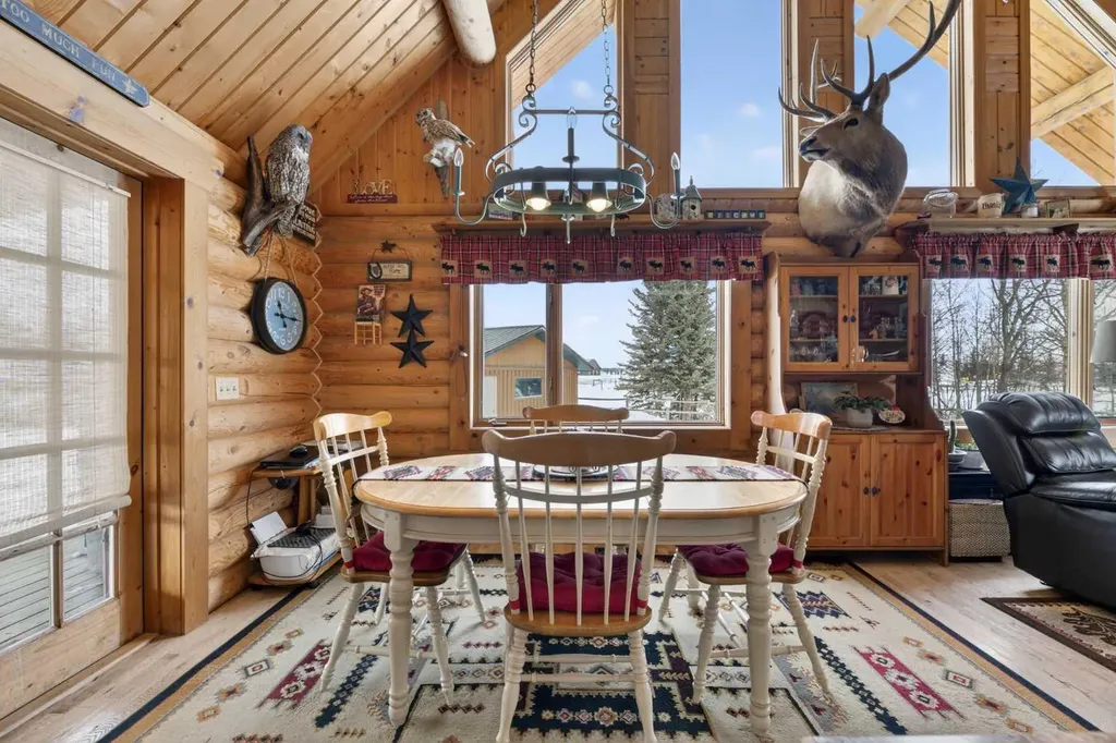 32460 Range Road 61 Rural Mountain View County AB T0M 1X0