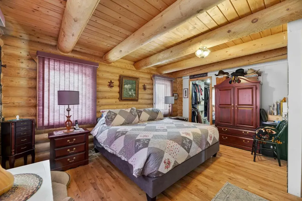 32460 Range Road 61 Rural Mountain View County AB T0M 1X0