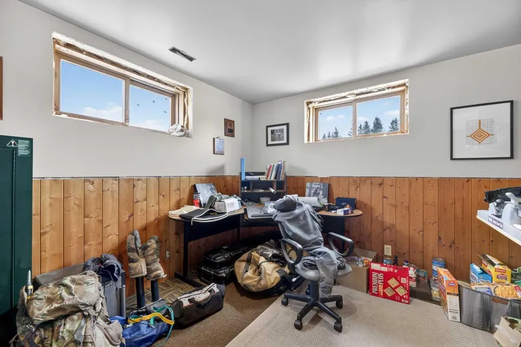 32460 Range Road 61 Rural Mountain View County AB T0M 1X0