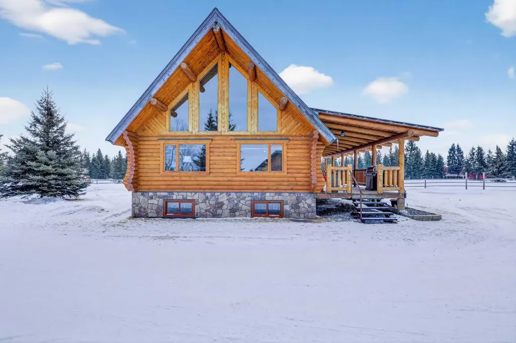 32460 Range Road 61 Rural Mountain View County AB T0M 1X0