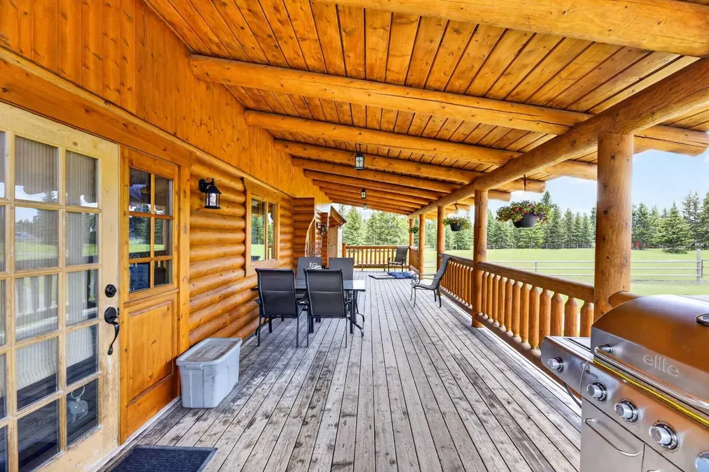 32460 Range Road 61 Rural Mountain View County AB T0M 1X0