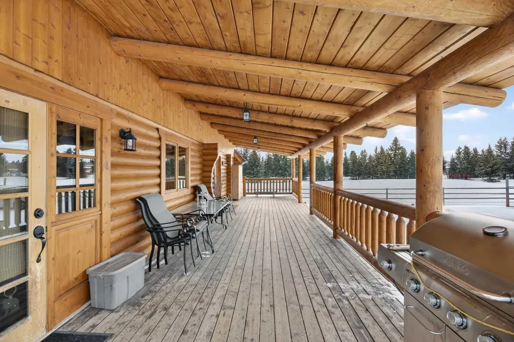 32460 Range Road 61 Rural Mountain View County AB T0M 1X0