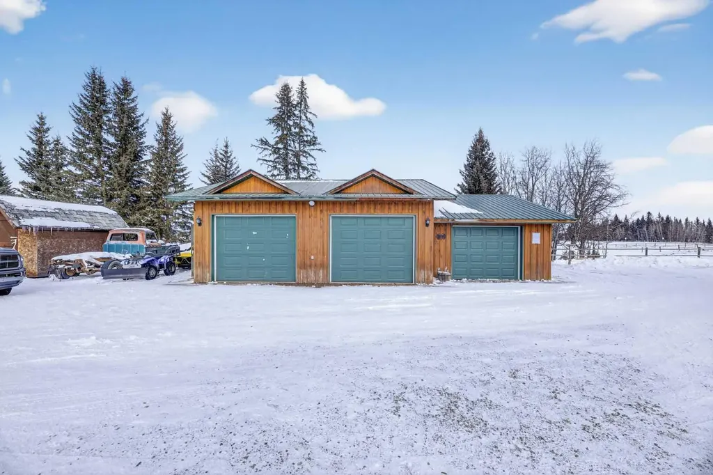 32460 Range Road 61 Rural Mountain View County AB T0M 1X0