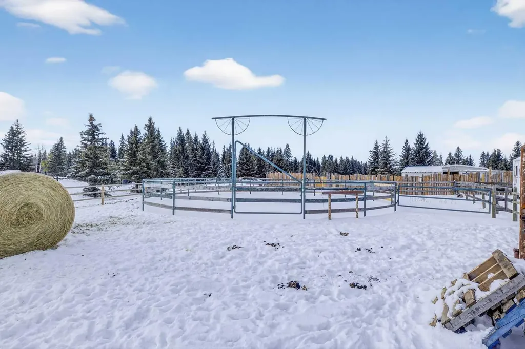 32460 Range Road 61 Rural Mountain View County AB T0M 1X0
