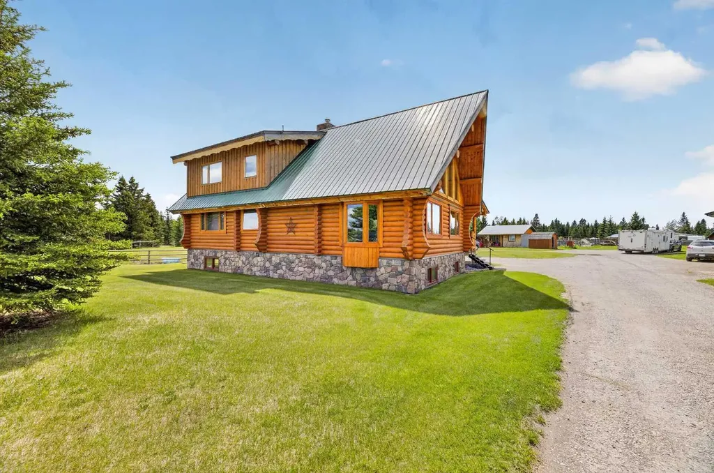 32460 Range Road 61 Rural Mountain View County AB T0M 1X0