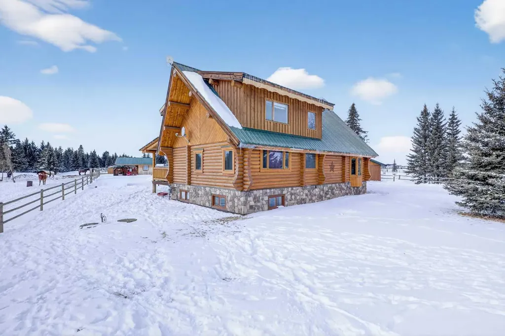 32460 Range Road 61 Rural Mountain View County AB T0M 1X0