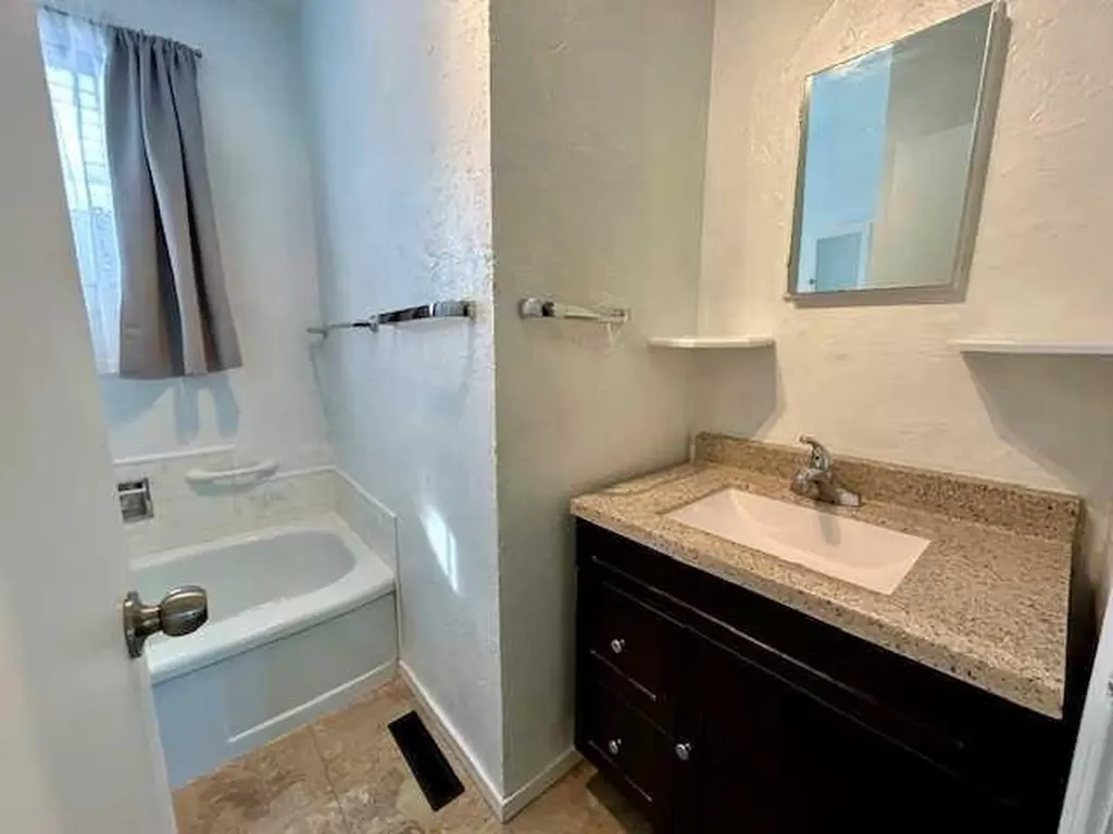 5036 51 Avenue Bashaw AB T0B 0H0