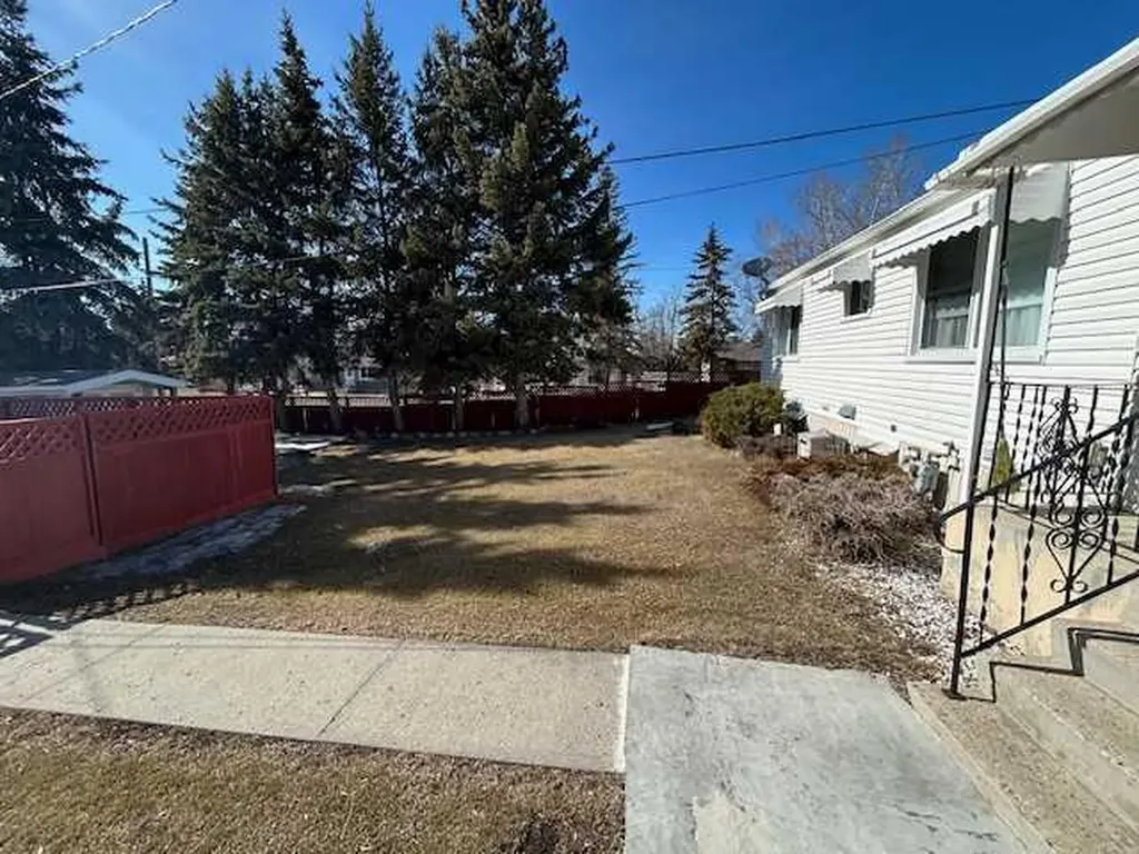 5036 51 Avenue Bashaw AB T0B 0H0