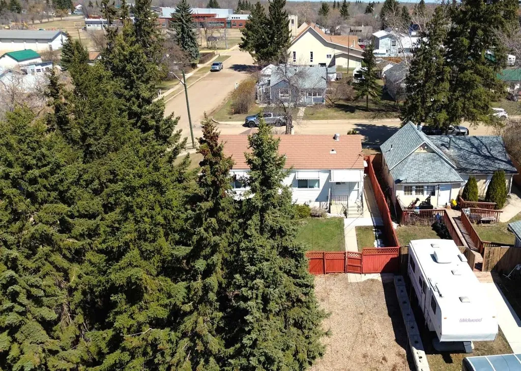 5036 51 Avenue Bashaw AB T0B 0H0