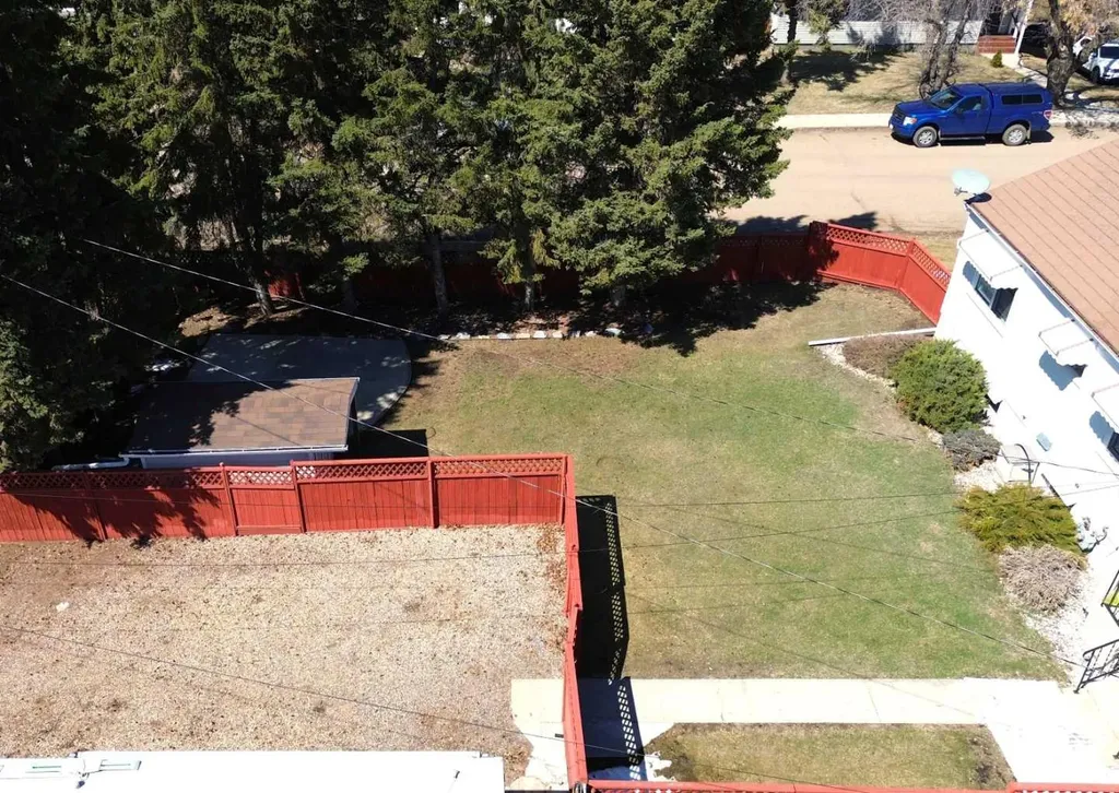 5036 51 Avenue Bashaw AB T0B 0H0