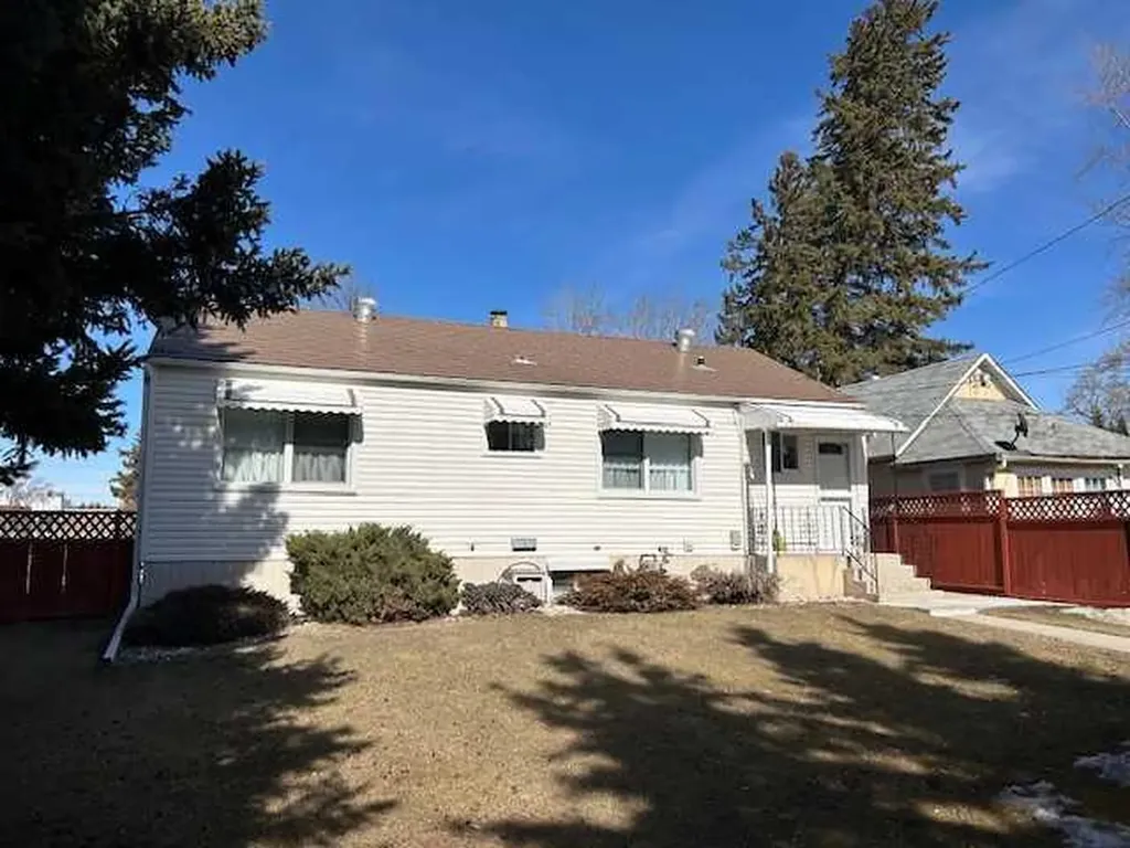 5036 51 Avenue Bashaw AB T0B 0H0