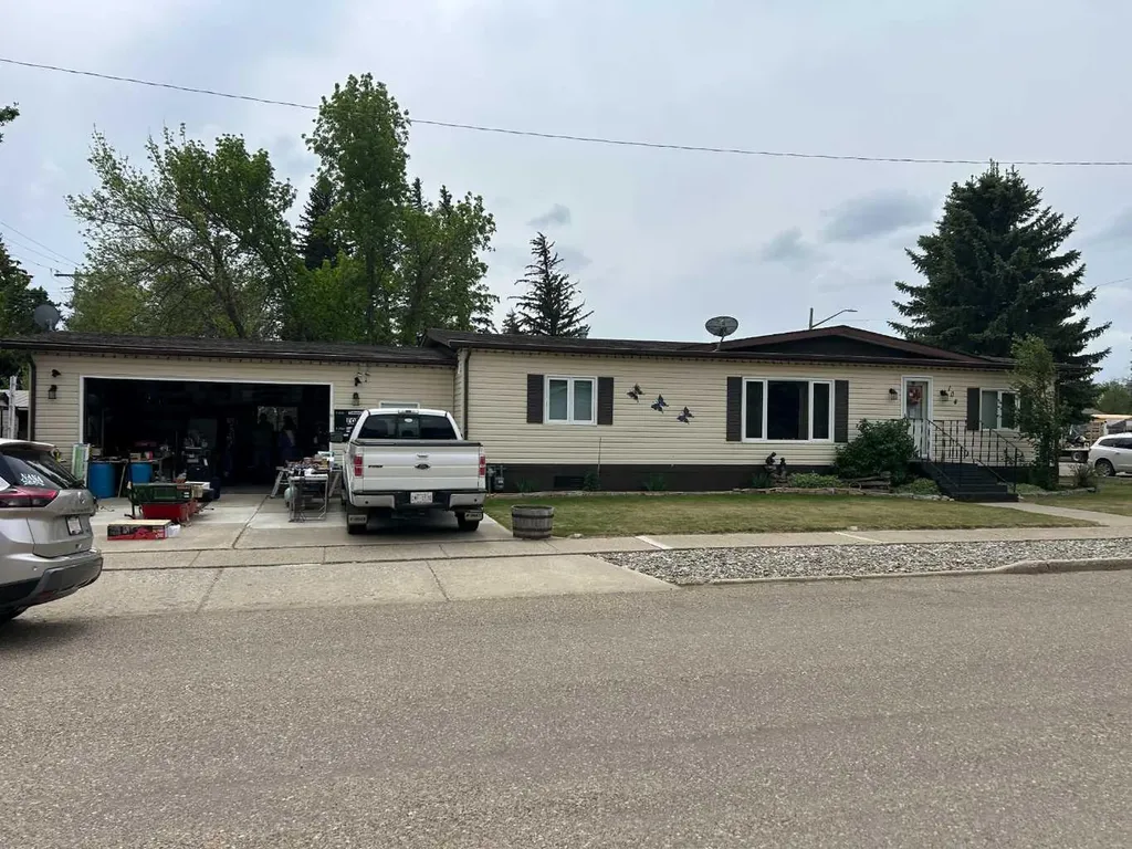 104 4 Avenue NE Milk River AB T0K 1M0
