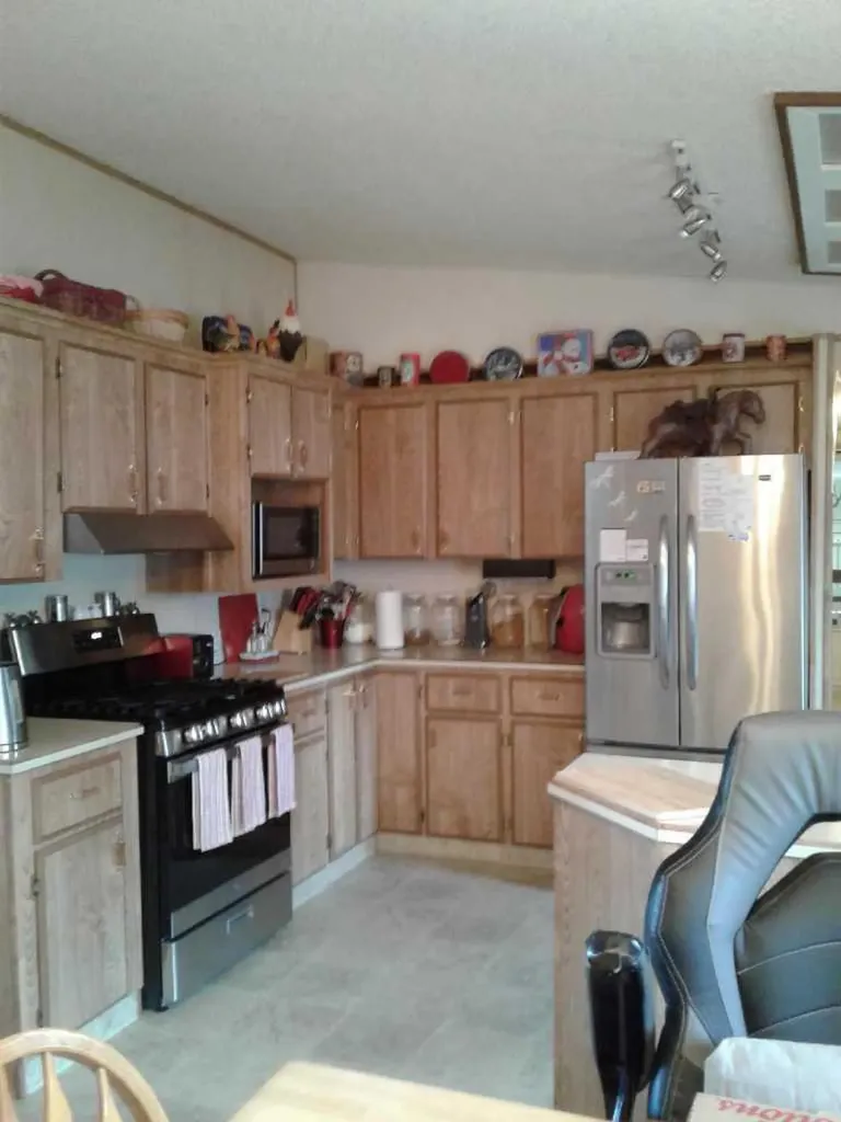 104 4 Avenue NE Milk River AB T0K 1M0