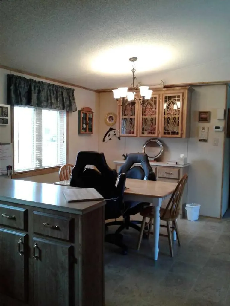 104 4 Avenue NE Milk River AB T0K 1M0