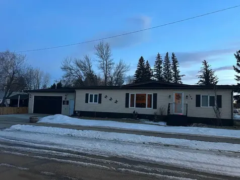 104 4 Avenue NE Milk River AB T0K 1M0
