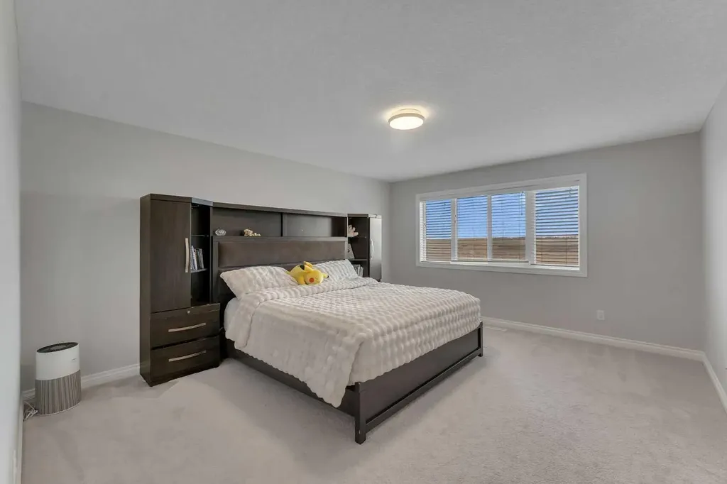 288 Evansborough Way NW Calgary AB T3P 0R1