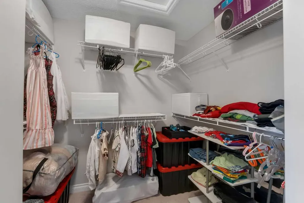 288 Evansborough Way NW Calgary AB T3P 0R1