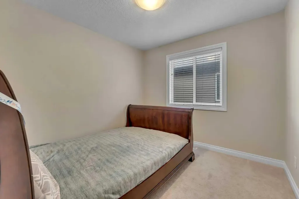 288 Evansborough Way NW Calgary AB T3P 0R1