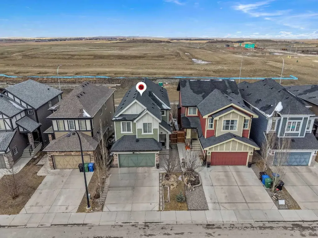 288 Evansborough Way NW Calgary AB T3P 0R1